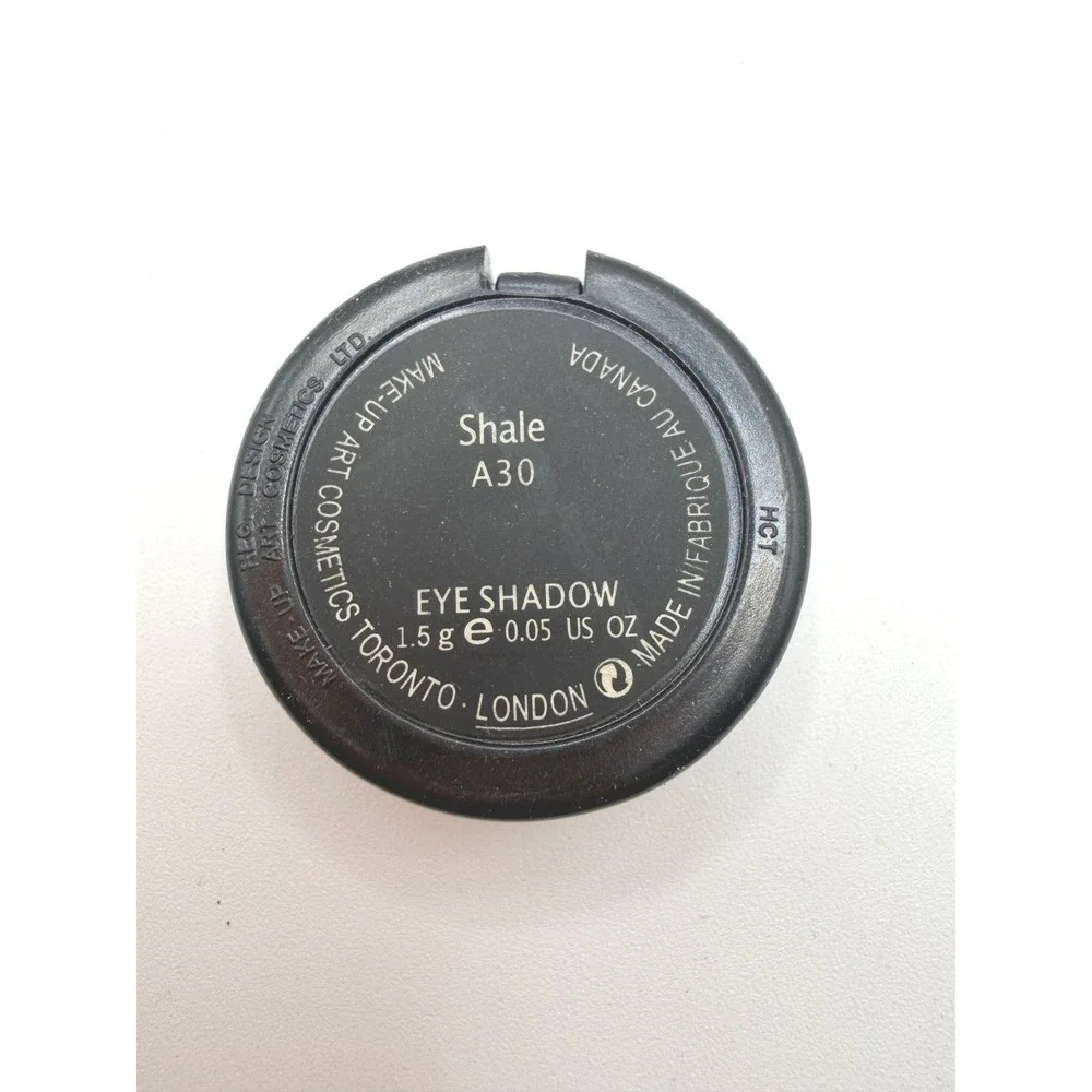 MAC Eye Shadow Shale A30 Satin Muted Mauve Plum Single Compact 1.5g / 0.05oz NEW